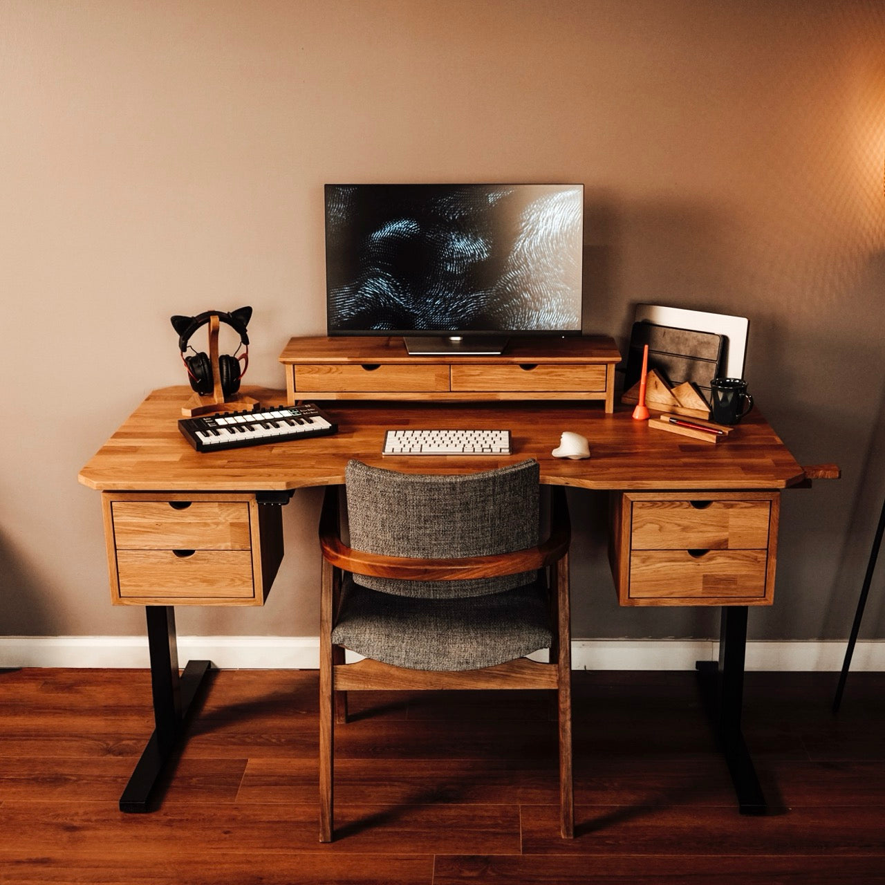 Hairpin Desk for Office or Bedroom Computer Desk With Steel Hairpin Legs  Reclaimed Wooden Desk & Table -  Norway