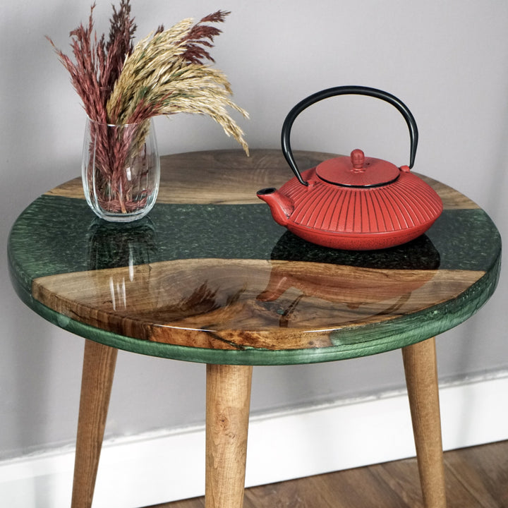 live-edge-river-green-resin-round-coffee-table-epoxy-furniture-green-color-unique-artistic-design-statement-upphomestore
