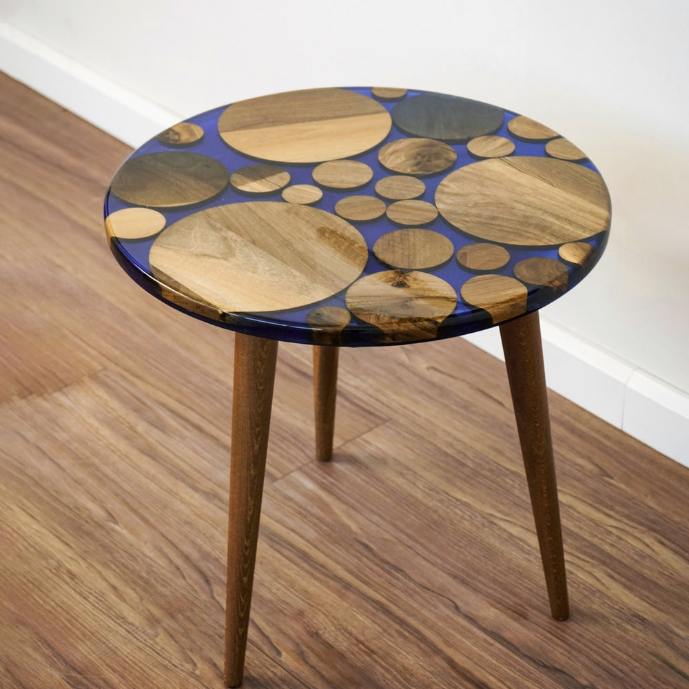 blue-resin-round-coffee-table-bubble-design-epoxy-furniture-eye-catching-design-for-modern-homes-upphomestore