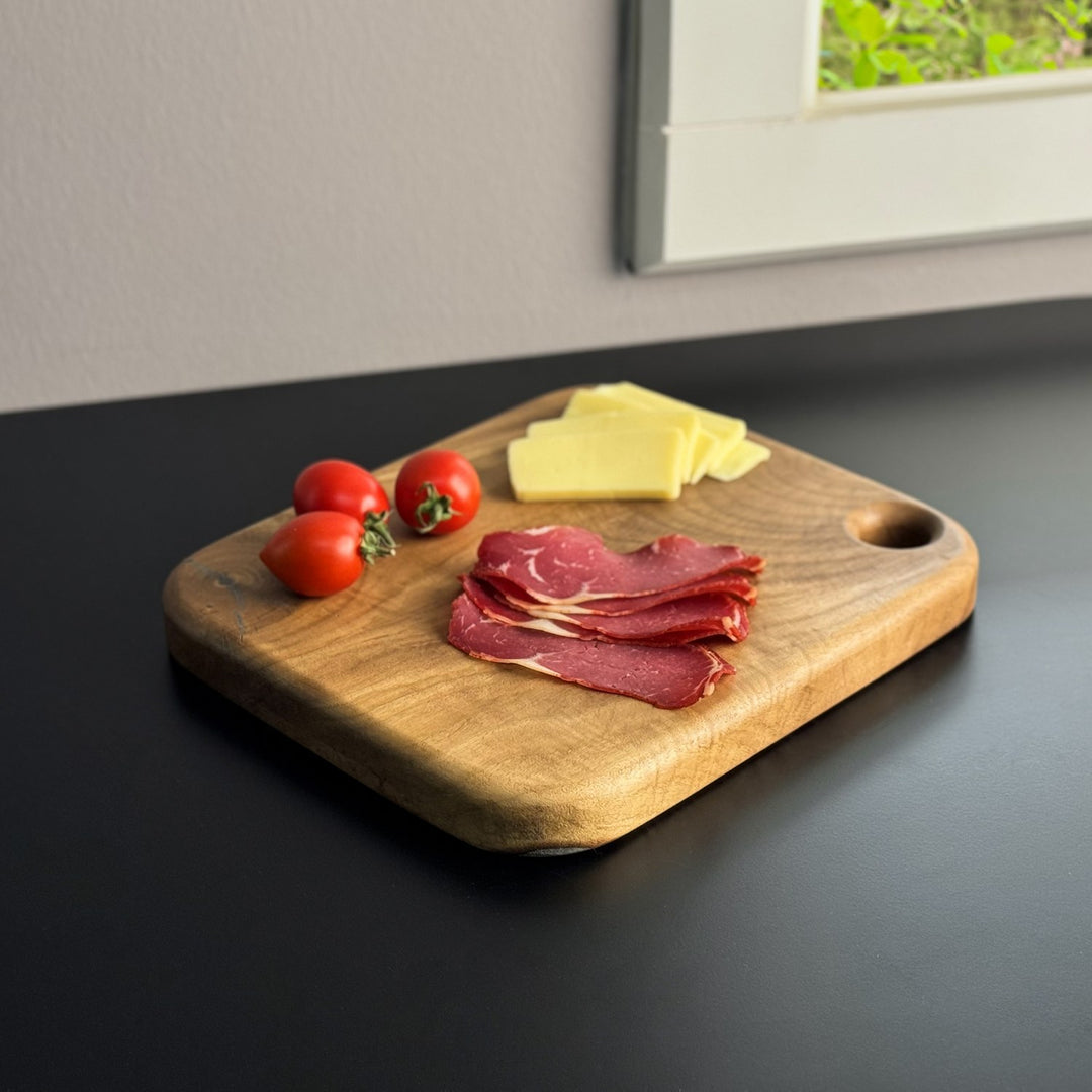 walnut-wood-cutting-board-solid-wood-chopping-boards-home-cooks-favorite-upphomestore