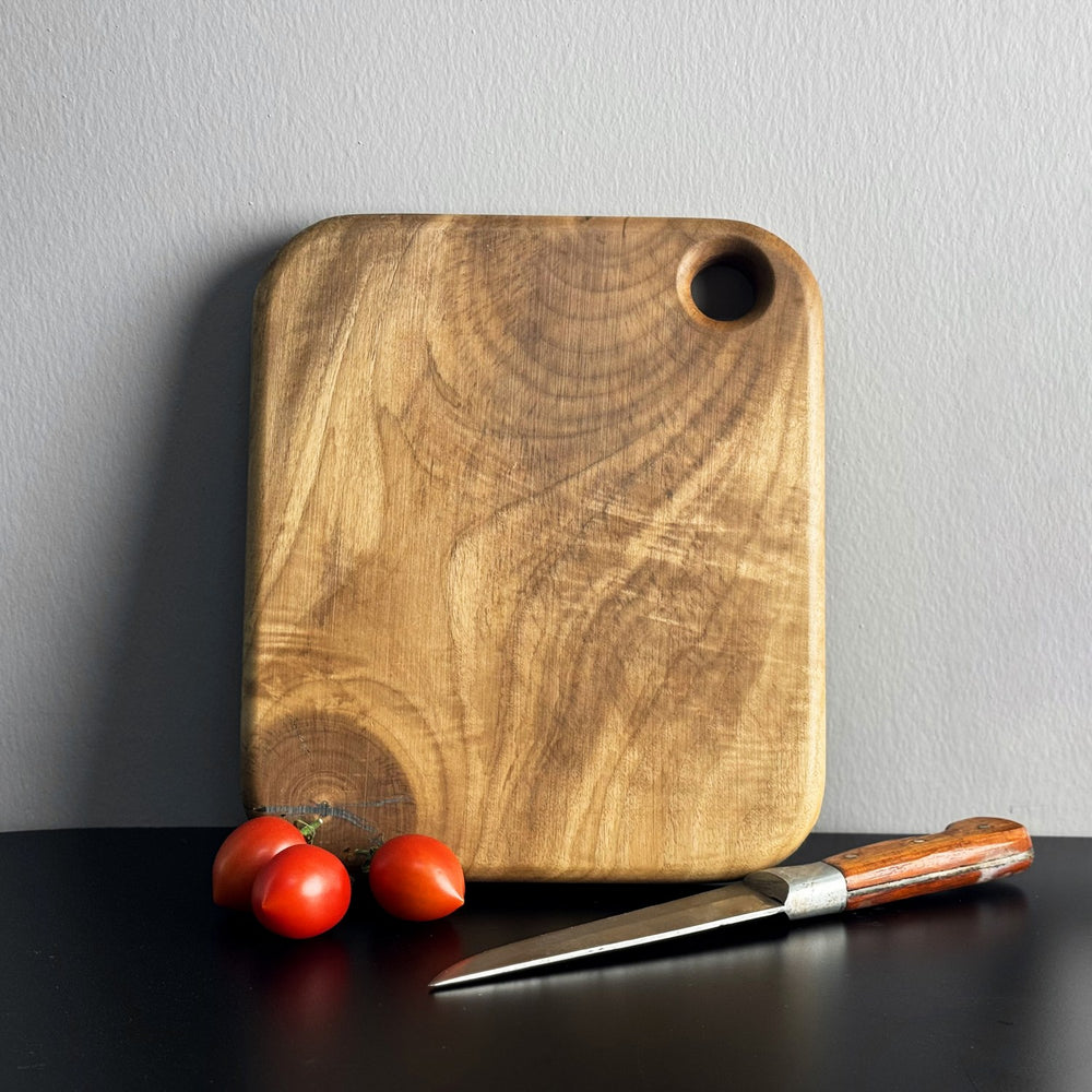 walnut-wood-cutting-board-solid-wood-chopping-boards-kitchen-essential-upphomestore