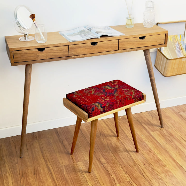 makeup-vanity-bench-red-rug-modern-vanity-stools-chic-design-for-luxury-makeup-stations-upphomestore