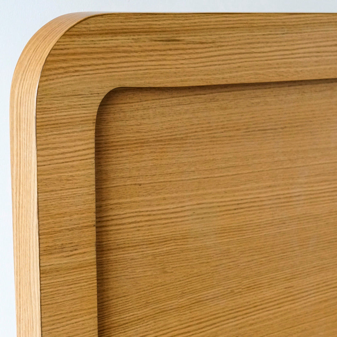 Storage bed combining solid wood craftsmanship with hydraulic functionality