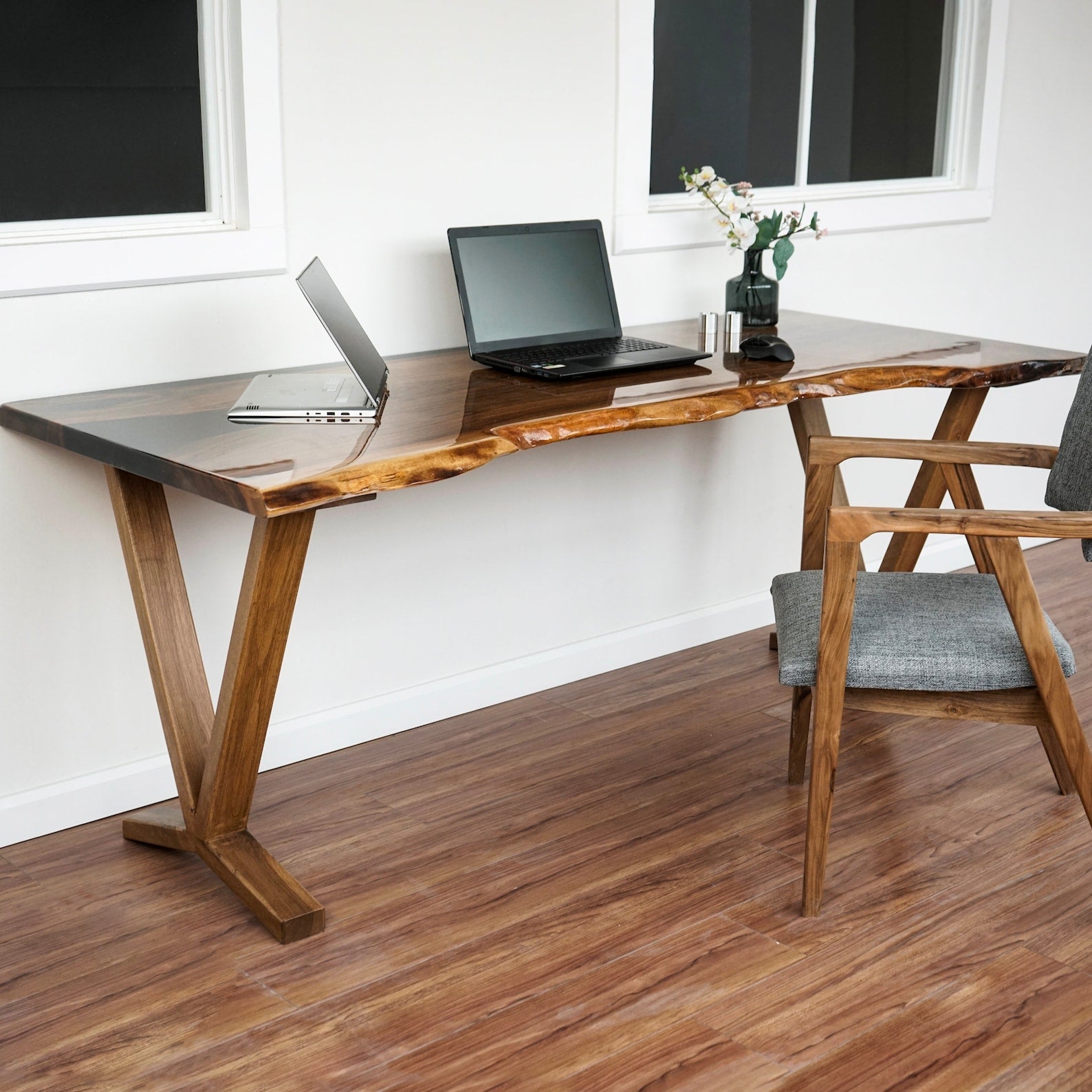 Resin on sale computer desk