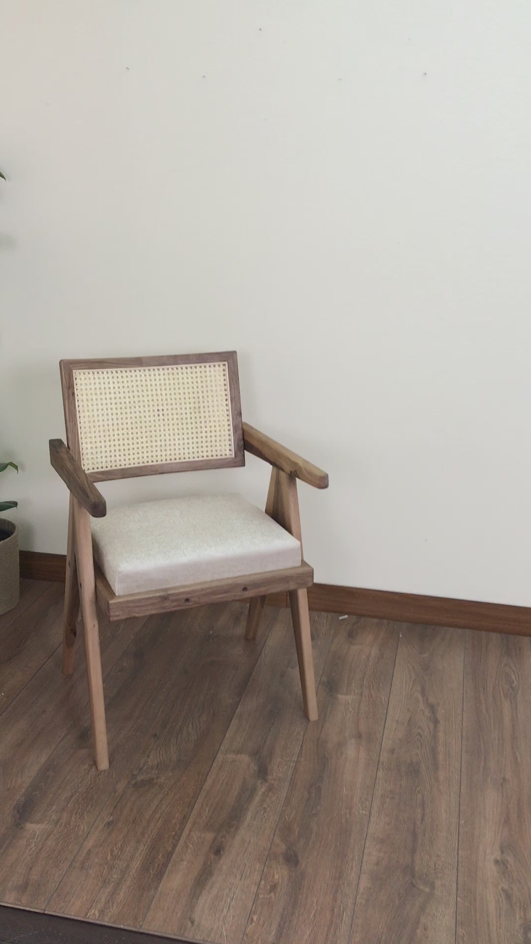 rattan-dining-chair-video-walnut-wood-pierre-jeanneret-style-upphomestore